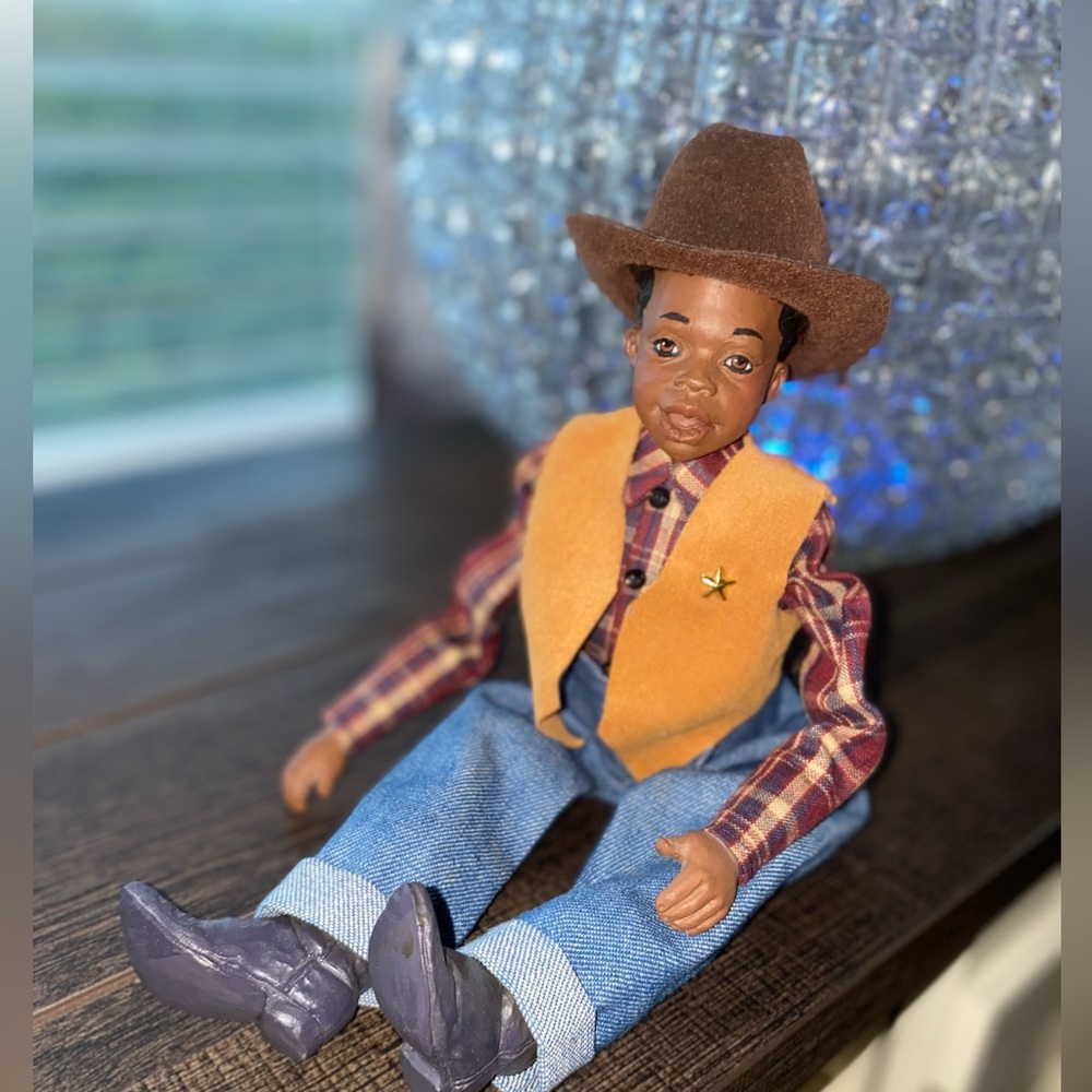 1995 PISTOL #DLS95B RETIRED DADDY'S LONG LEGS African American Doll Box + COA